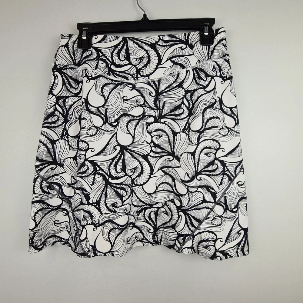 Title Nine Pull On‎ Skirt Black White Swirls Small Golf Pocket Granola Outdoor